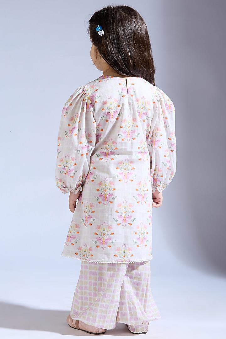Pink Cambric Printed Kurta Set For Girls by Neha Gursahani Kids at Pernia's Pop Up Shop