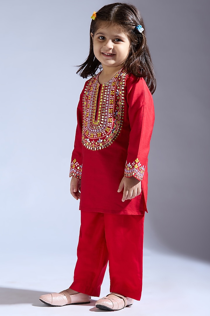 Red Spun Silk Mirror & Thread Embroidered Kurta Set For Girls by Neha Gursahani Kids at Pernia's Pop Up Shop