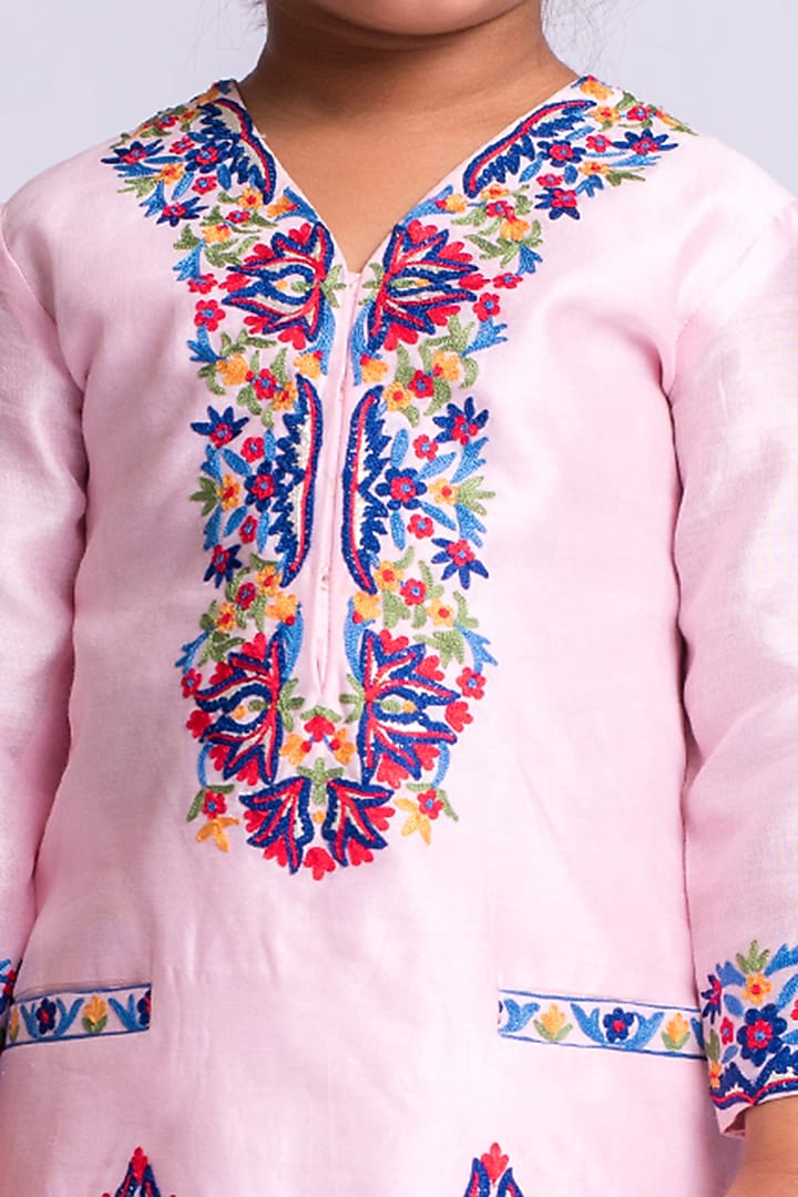 Baby Pink Embroidered Kurta Set For Girls by Neha Gursahani Kids at Pernia's Pop Up Shop