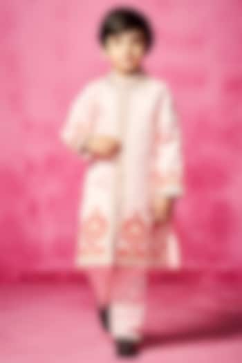 Light Pink Linen Thread Embroidered Sherwani Set For Boys by Neha Gursahani Kids