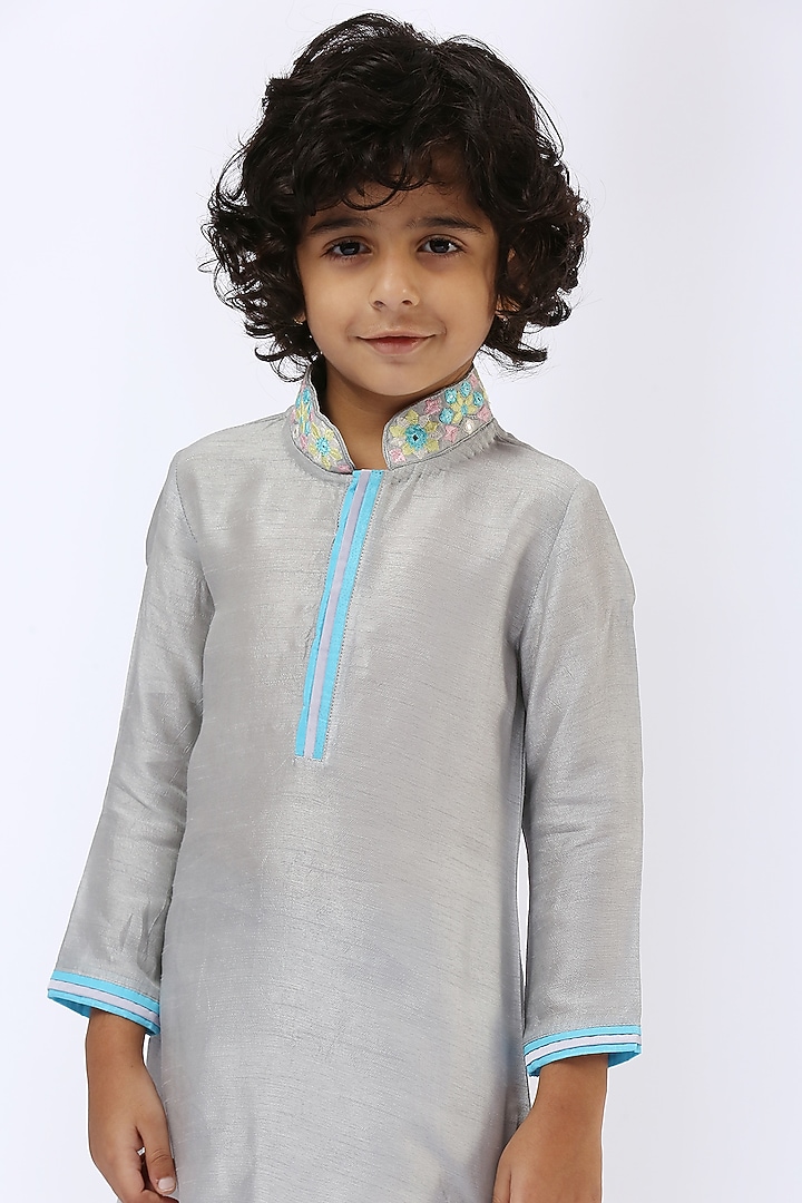 Grey Embroidered Kurta Set For Boys by Neha Gursahani Kids at Pernia's Pop Up Shop