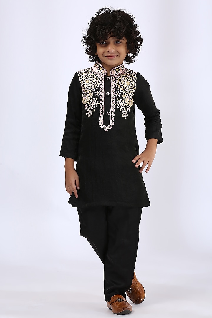 Black Embroidered Kurta Set For Boys by Neha Gursahani Kids