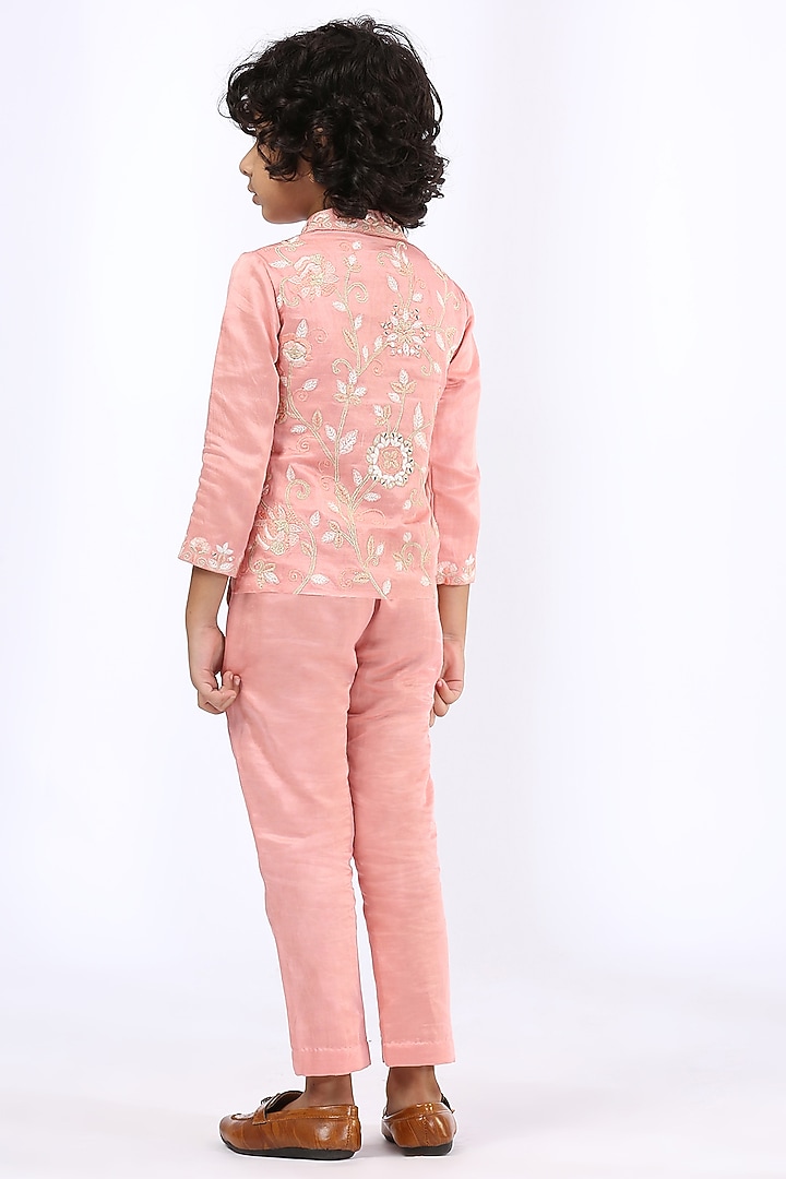 Peach Embroidered Bundi Jacket Set For Boys by Neha Gursahani Kids at Pernia's Pop Up Shop