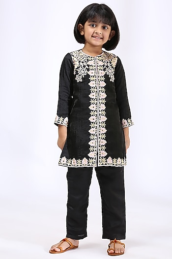 Black Satin Linen Kurta Set For Girls by Neha Gursahani Kids at Pernia's Pop Up Shop