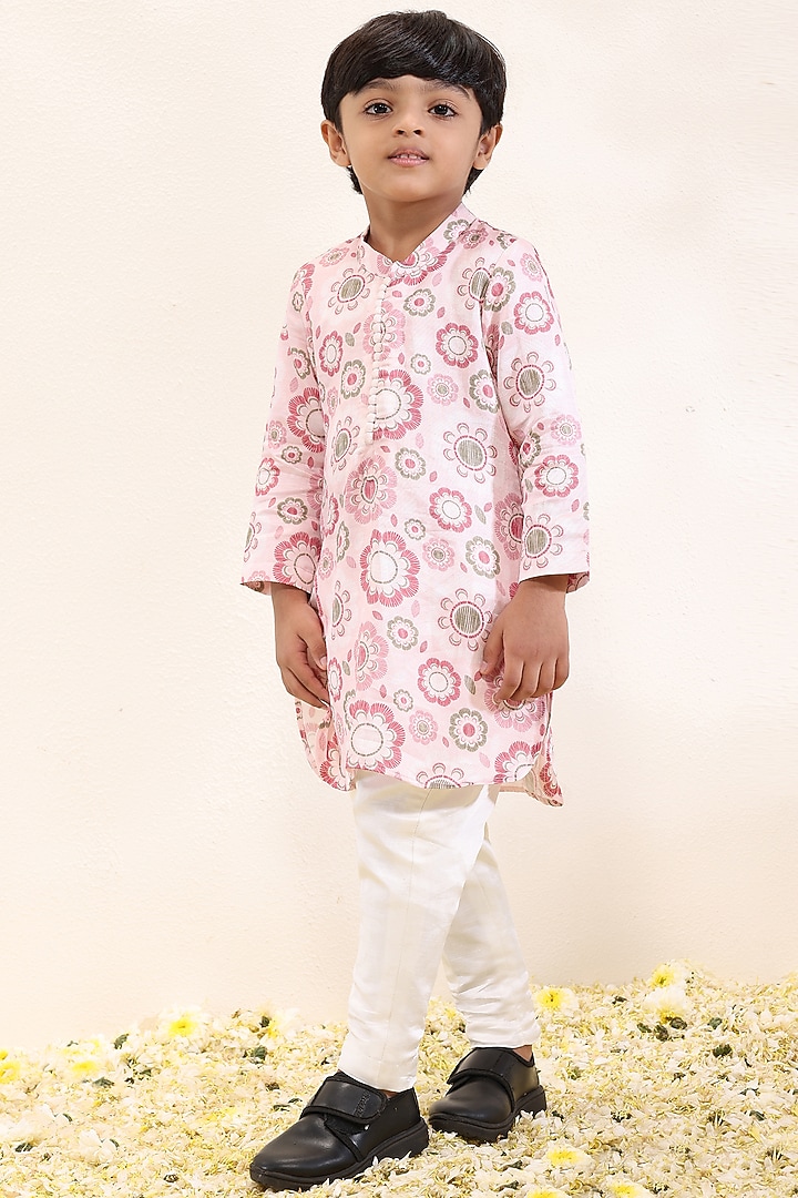 Pink Satin Linen Printed Kurta Set For Boys by Neha Gursahani Kids at Pernia's Pop Up Shop