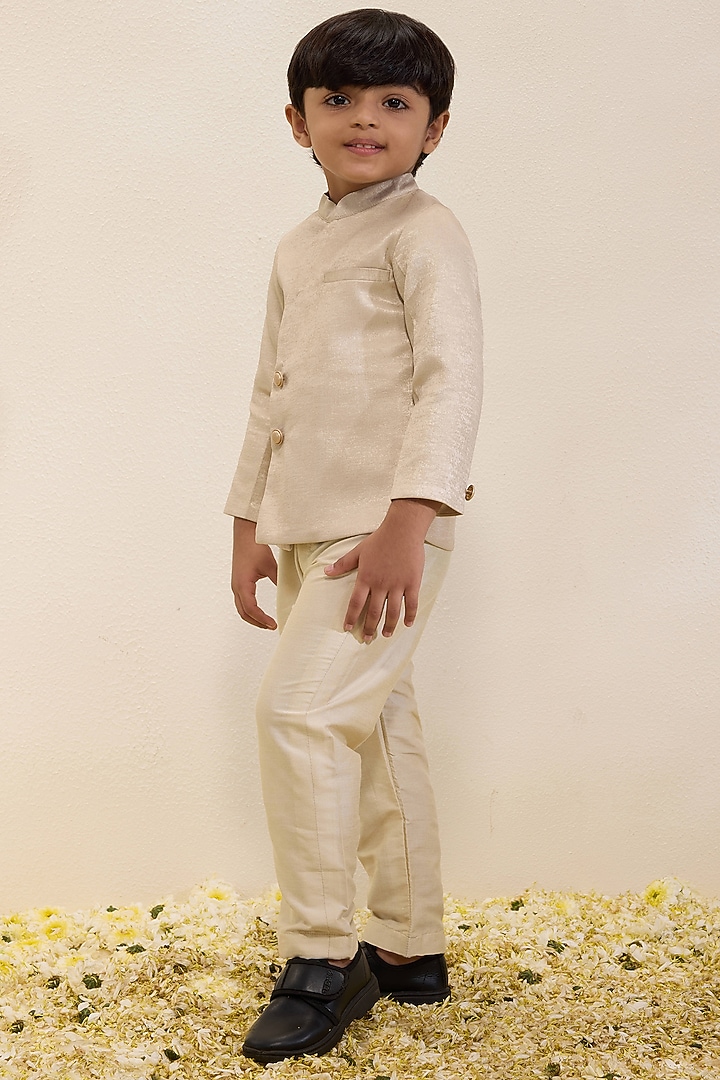 Ivory Shimmer Sherwani Set For Boys by Neha Gursahani Kids at Pernia's Pop Up Shop