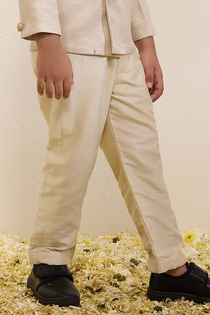 Ivory Shimmer Sherwani Set For Boys by Neha Gursahani Kids at Pernia's Pop Up Shop