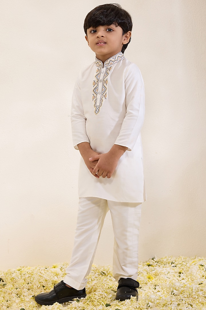 Ivory Spun Silk Embroidered Kurta Set For Boys by Neha Gursahani Kids at Pernia's Pop Up Shop