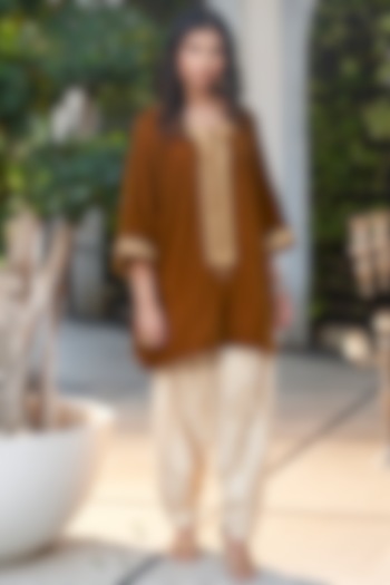 Copper & Ivory Embroidered Kurta Set by Ranian at Pernia's Pop Up Shop