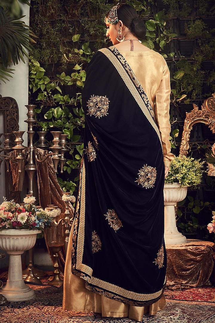 Gold & Midnight Blue Embroidered Gharara Set by Ranian at Pernia's Pop Up Shop