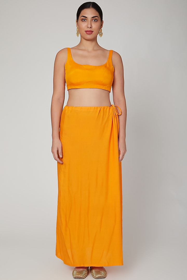 Orange Embroidered Wedding Saree Set by Ranian at Pernia's Pop Up Shop