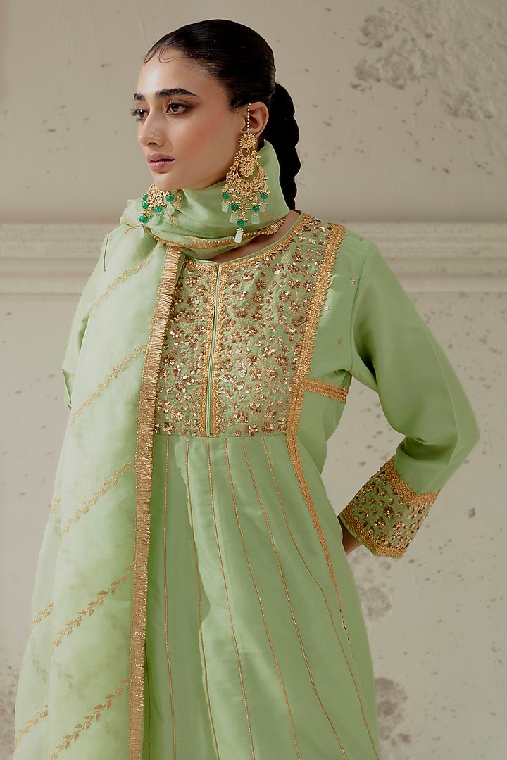 Mint Green Blended Silk Floral Hand Embroidered Kalidar Kurta Set by Ranian at Pernia's Pop Up Shop
