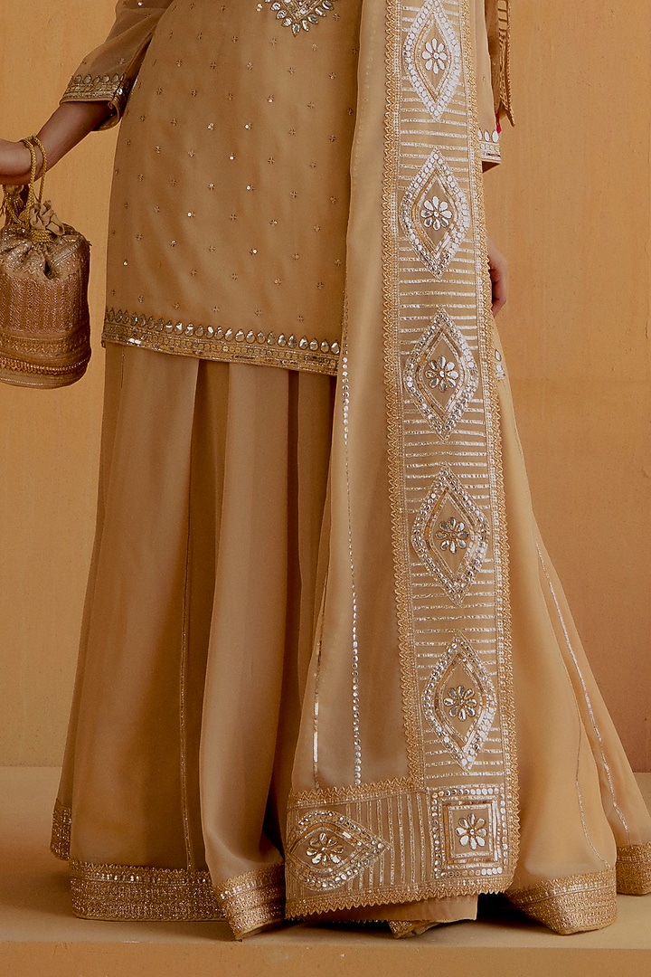 Gold & Beige Georgette Gota-Patti Kurta Set by Ranian at Pernia's Pop Up Shop