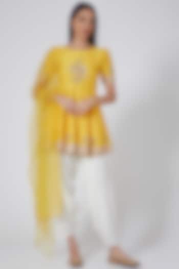 Yellow Peplum Kurta Set by Ranian
