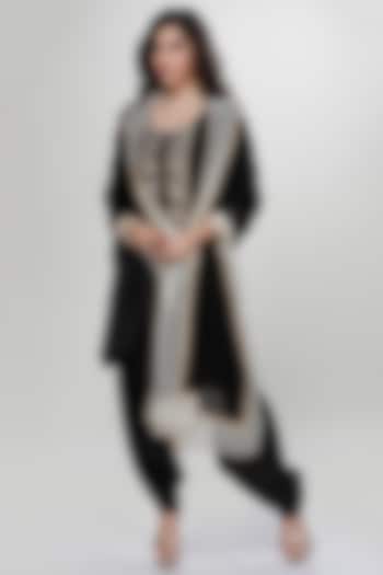 Black Blended Silk Dogri Kurta Set by Ranian at Pernia's Pop Up Shop