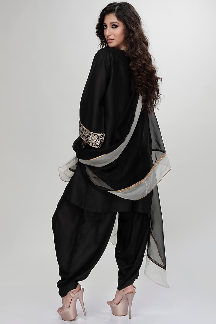 Black Blended Silk Dogri Kurta Set by Ranian at Pernia's Pop Up Shop