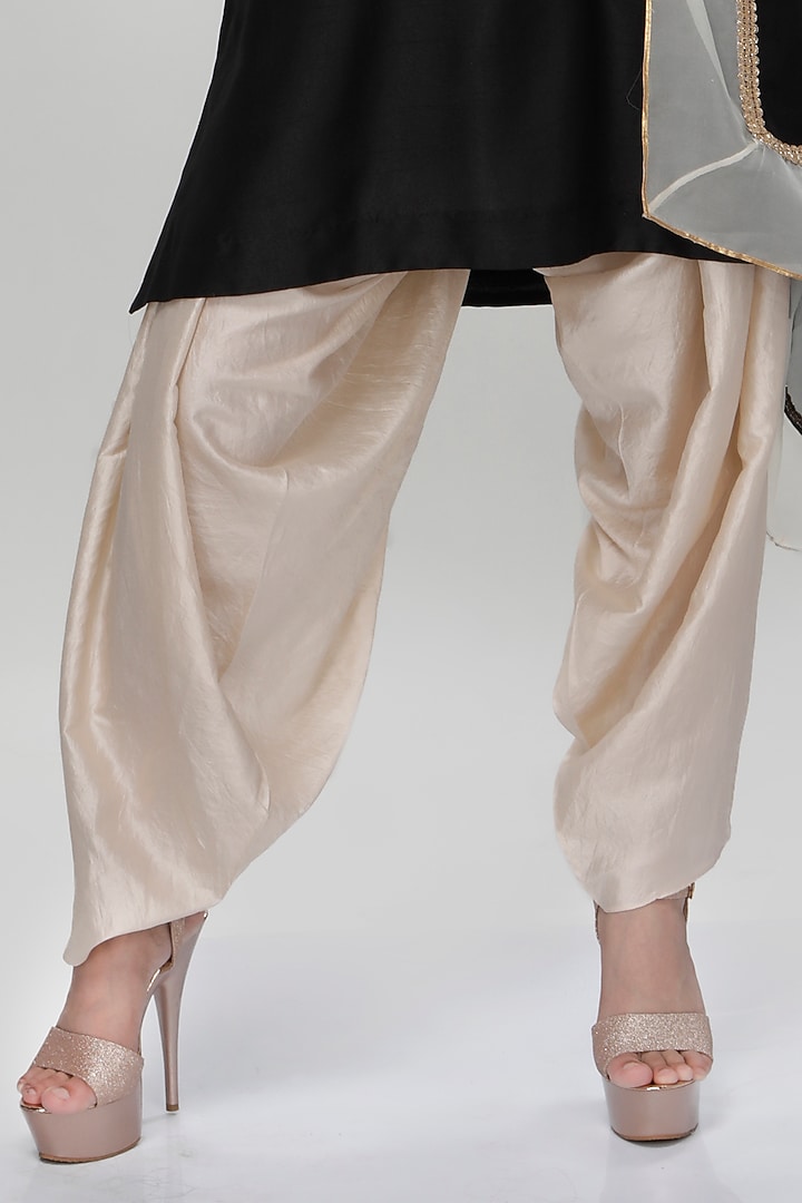 Black Blended Silk Dogri Kurta Set by Ranian at Pernia's Pop Up Shop