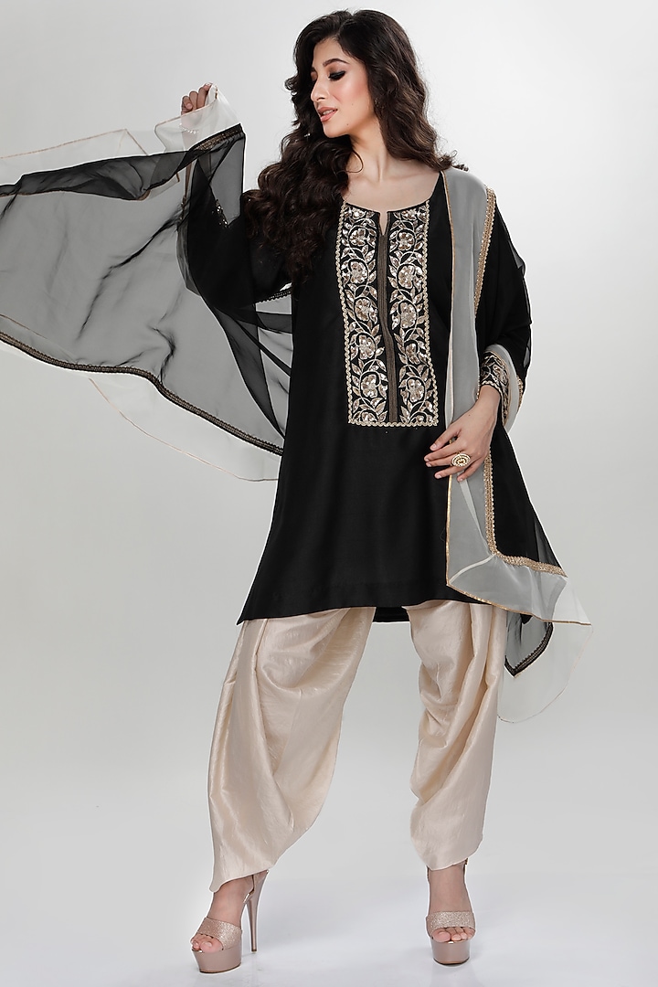 Black Blended Silk Dogri Kurta Set by Ranian at Pernia's Pop Up Shop