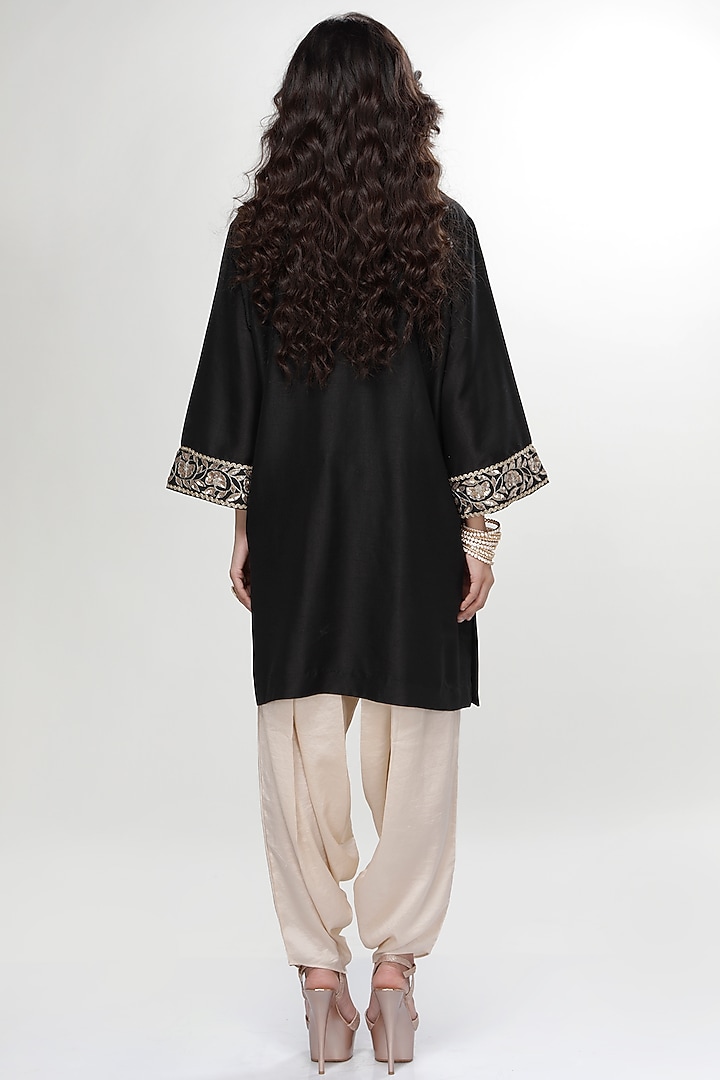 Black Blended Silk Dogri Kurta Set by Ranian at Pernia's Pop Up Shop