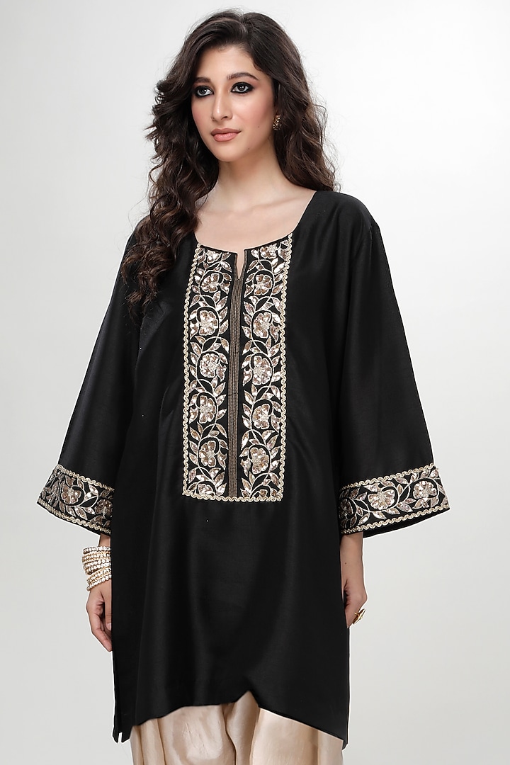 Black Blended Silk Dogri Kurta Set by Ranian at Pernia's Pop Up Shop