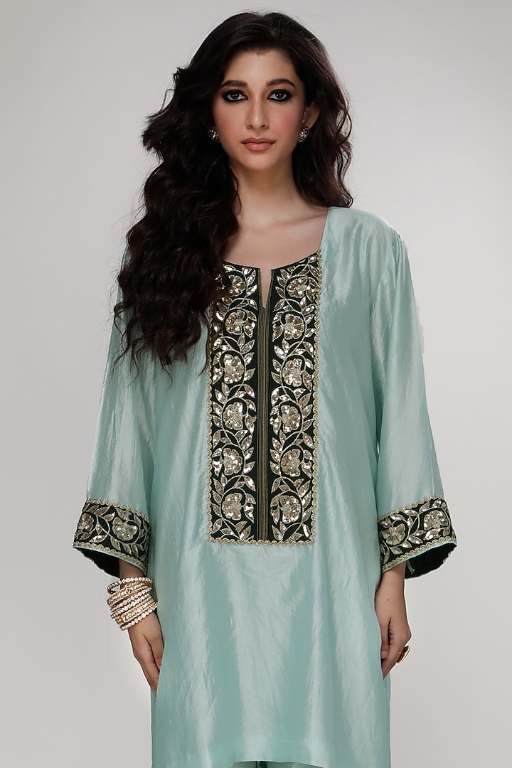 Powder Blue Silk Wrinkled Texture Dogri Kurta Set by Ranian at Pernia's Pop Up Shop