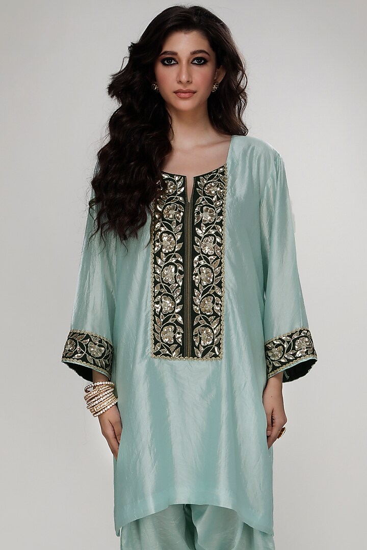 Powder Blue Silk Wrinkled Texture Dogri Kurta Set by Ranian at Pernia's Pop Up Shop