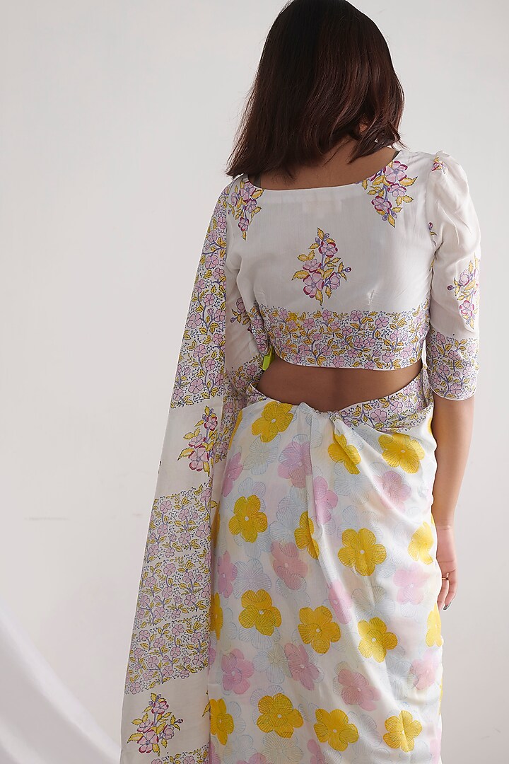 White Block Printed Festive Saree Set by Negra Elegante at Pernia's Pop Up Shop
