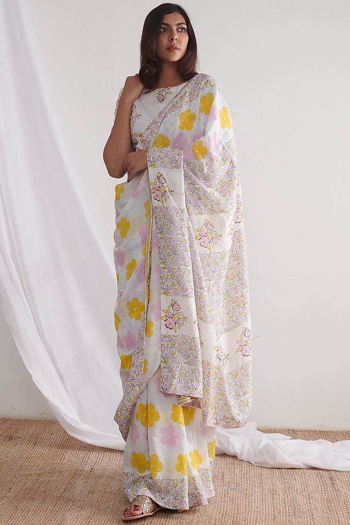 White Block Printed Festive Saree Set by Negra Elegante at Pernia's Pop Up Shop
