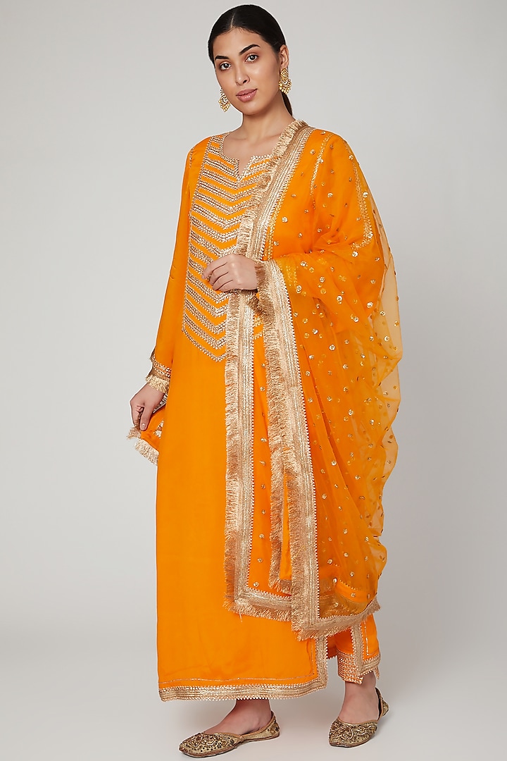 Marigold Embroidered Kurta Set by Ranian at Pernia's Pop Up Shop