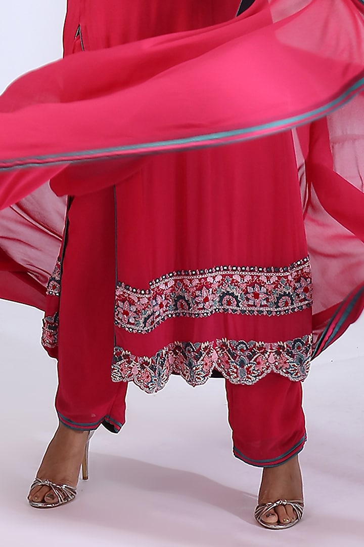 Rani Pink Embroidered Kurta Set by Neha Gursahani at Pernia's Pop Up Shop