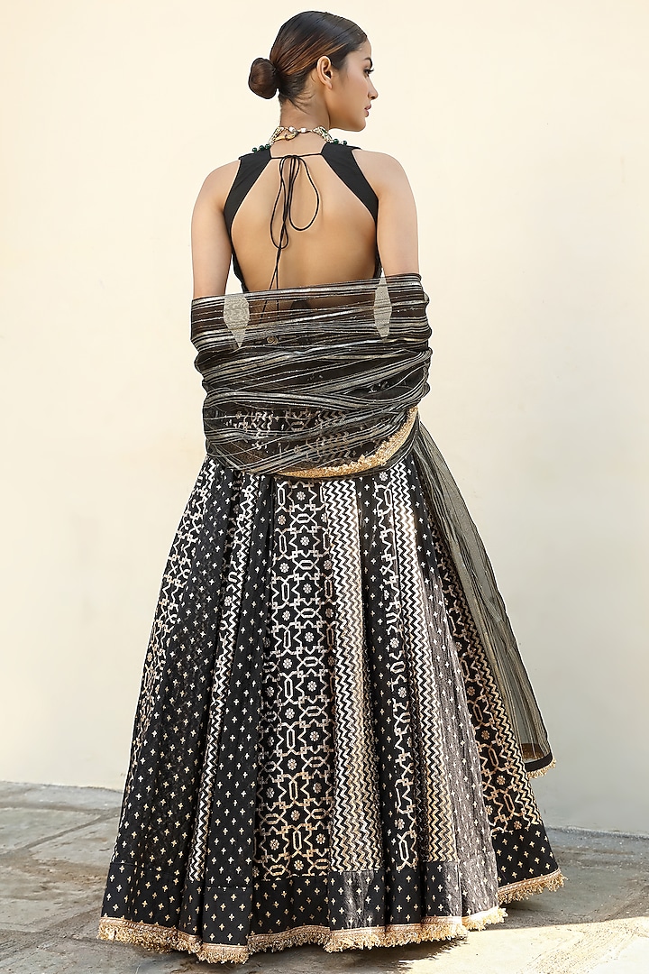 Black Embroidered Wedding Lehenga Set by Neha Khullar at Pernia's Pop Up Shop