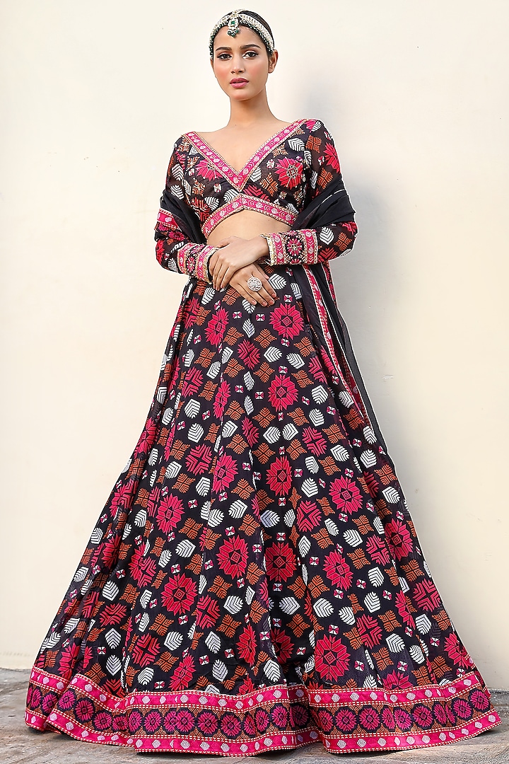Black Organza Printed Wedding Lehenga Set by Neha Khullar at Pernia's Pop Up Shop