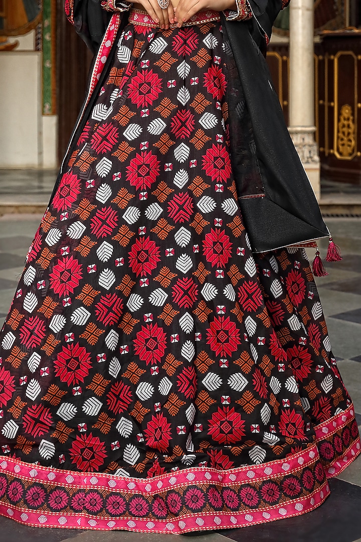 Black Organza Printed Wedding Lehenga Set by Neha Khullar at Pernia's Pop Up Shop