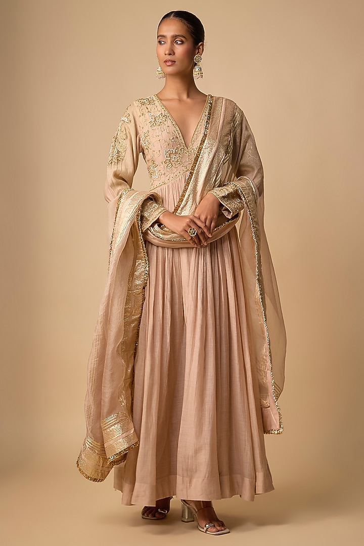 Blush Chanderi Silk Hand Embroidered Wedding Anarkali Set by Neha khullar at Pernia's Pop Up Shop