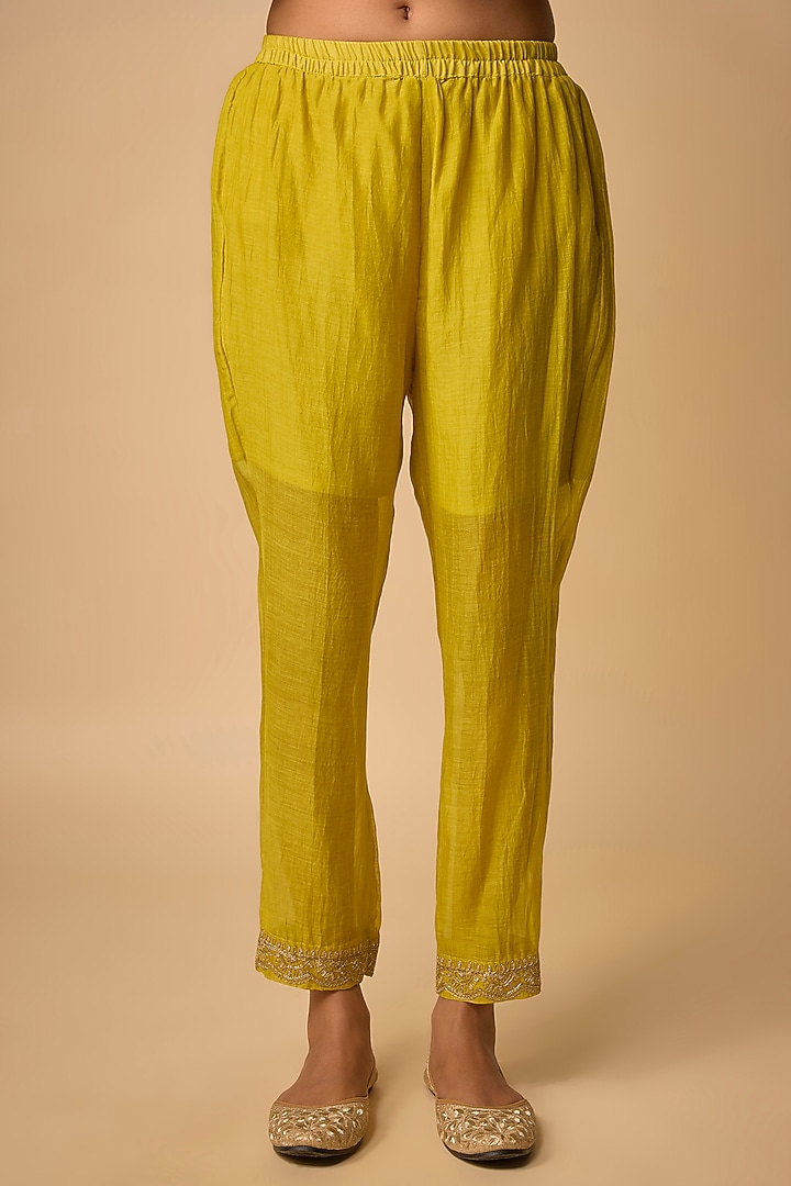 Yellow Chanderi Silk Hand Embroidered Wedding Anarkali Set by Neha khullar at Pernia's Pop Up Shop