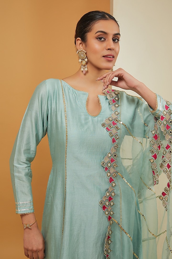 Blue Chanderi Silk Hand Embroidered Kurta Set by Neha Khullar at Pernia's Pop Up Shop