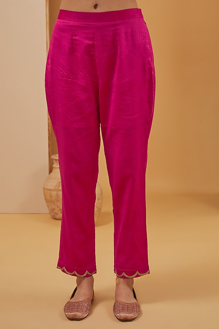 Fuchsia Chanderi Silk Hand Embroidered Kurta Set by Neha Khullar at Pernia's Pop Up Shop