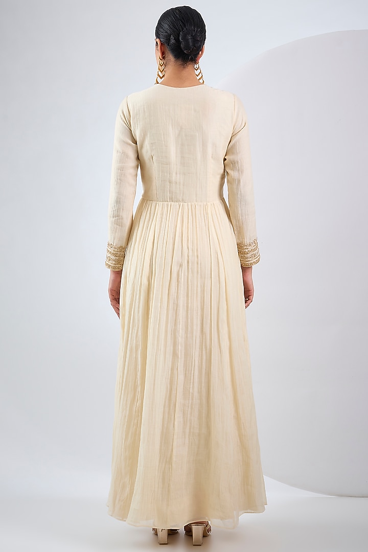 Ivory Silk Chanderi Hand Embroidered Wedding Anarkali Set by Neha Khullar at Pernia's Pop Up Shop