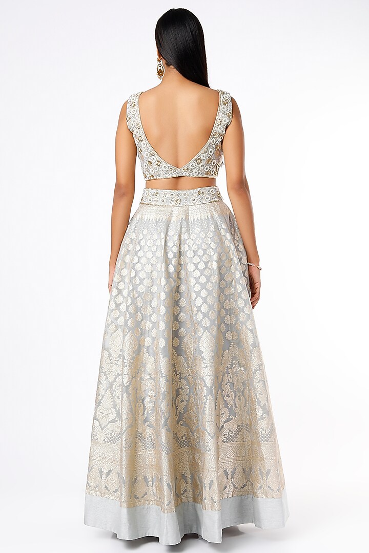 Silver Embroidered Wedding Lehenga Set by Neha khullar at Pernia's Pop Up Shop