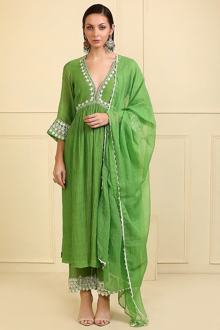 Green Chanderi Silk & Mulmul Embroidered Kurta Set by Neha Khullar at Pernia's Pop Up Shop