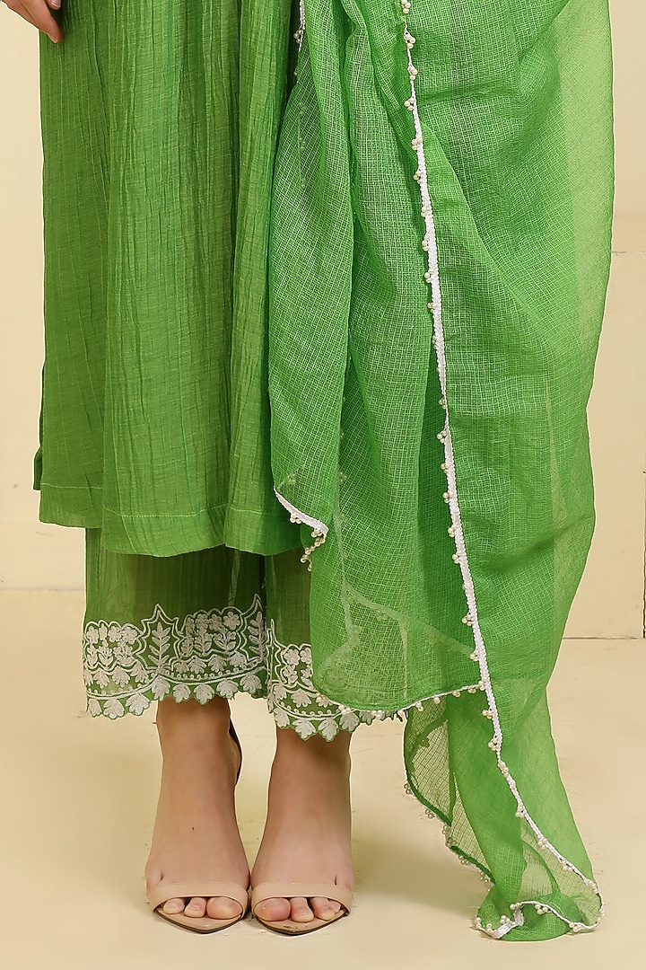 Green Chanderi Silk & Mulmul Embroidered Kurta Set by Neha Khullar at Pernia's Pop Up Shop