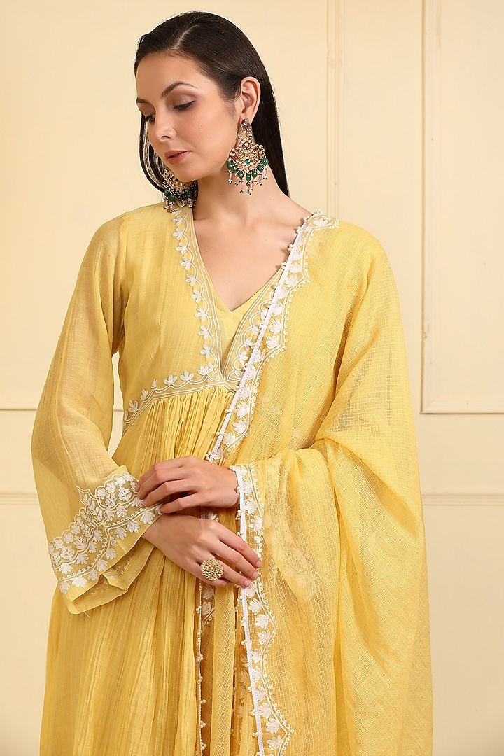 Yellow Chanderi Silk & Mulmul Embroidered Kurta Set by Neha Khullar at Pernia's Pop Up Shop