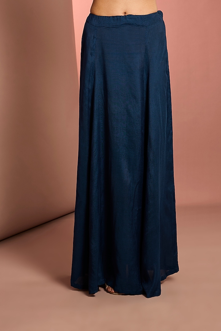 Blue Viscose Chiffon Floral Printed & Embroidered Wedding Saree Set by Neha Khullar at Pernia's Pop Up Shop