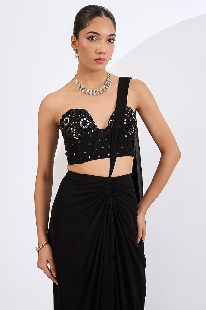 Black Viscose Georgette Pre-Draped Wedding Saree Set by Neha Khullar at Pernia's Pop Up Shop