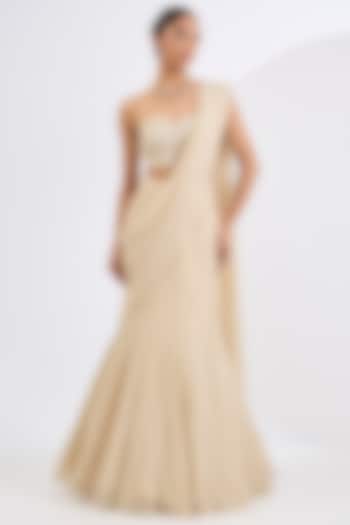 Antique White Viscose Georgette Fish-Cut Wedding Lehenga Set by Neha Khullar at Pernia's Pop Up Shop