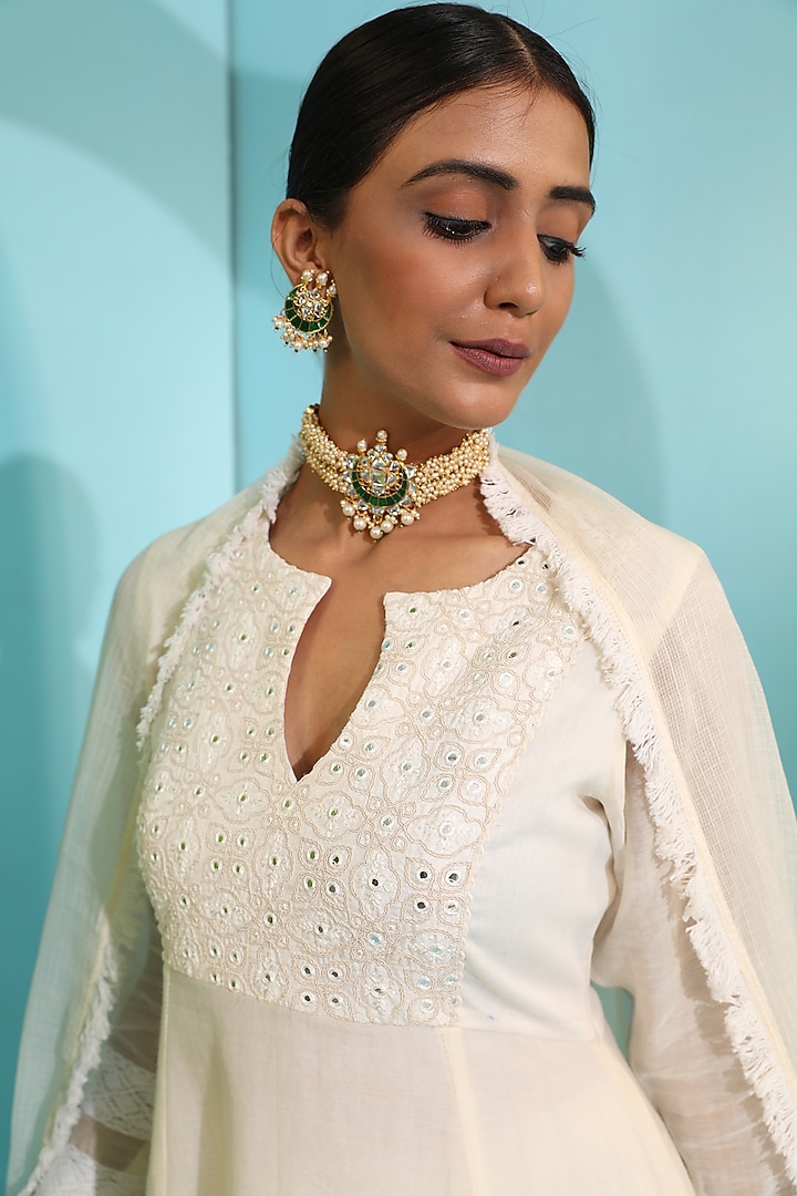 Ivory Chanderi Silk Embroidered Kurta Set by Neha khullar at Pernia's Pop Up Shop