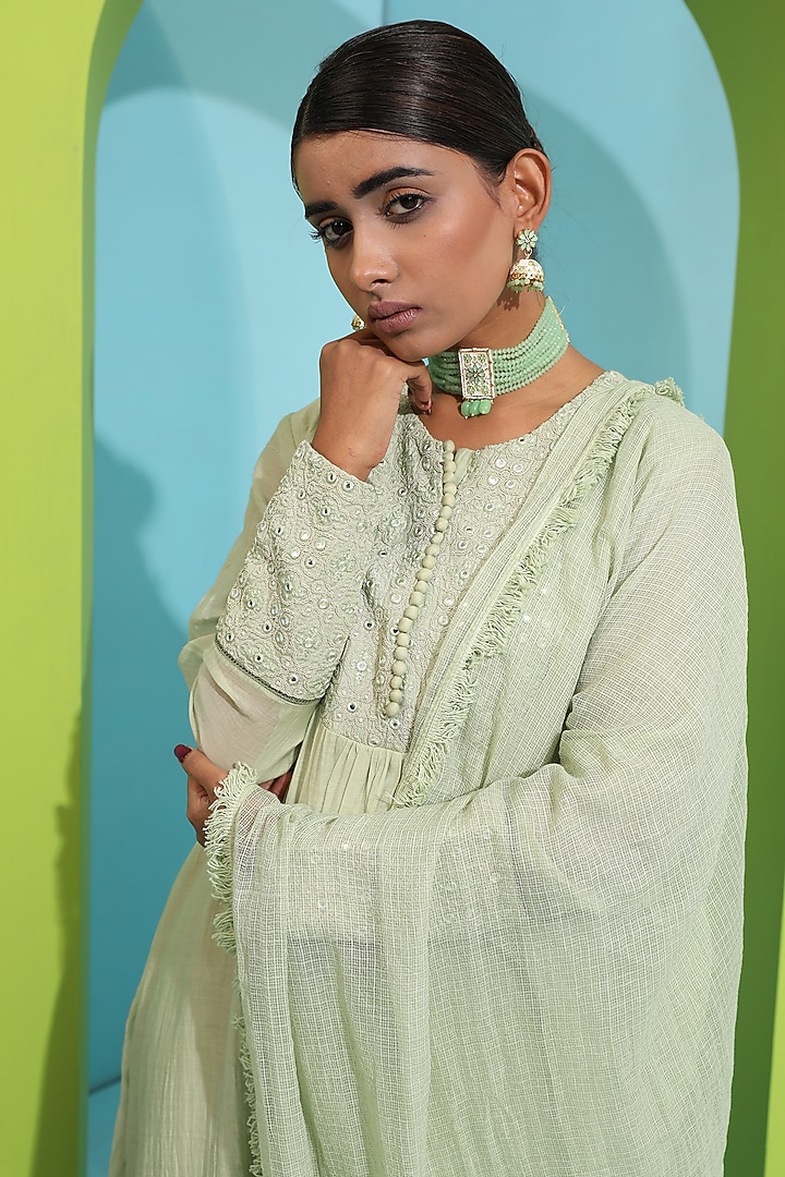 Green Chanderi Silk Embroidered Kurta Set by Neha khullar at Pernia's Pop Up Shop