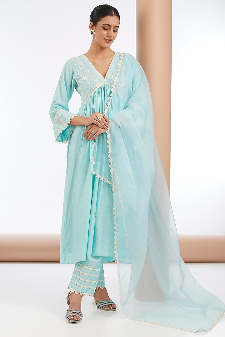 Ice Blue Chanderi Silk Zari Embroidered Kurta Set by Neha Khullar at Pernia's Pop Up Shop