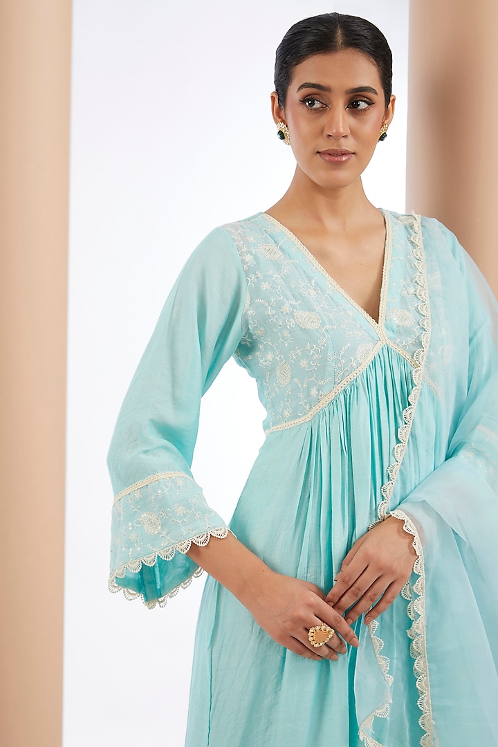 Ice Blue Chanderi Silk Zari Embroidered Kurta Set by Neha Khullar at Pernia's Pop Up Shop