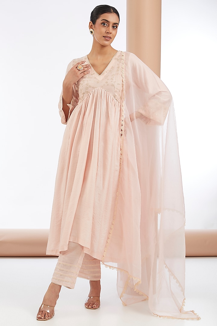 Pink Chanderi Silk Zari Embroidered Kurta Set by Neha Khullar